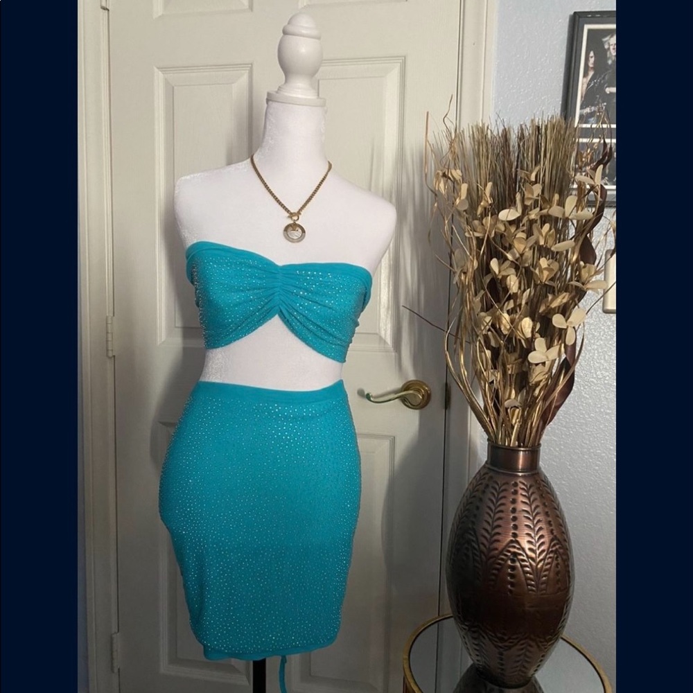 ⚠️ Sold⚠️Beach top and cover up